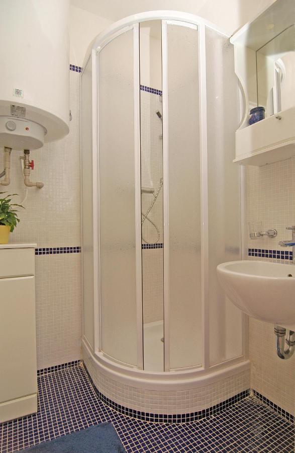 Residence La Familia Prague Luaran gambar
