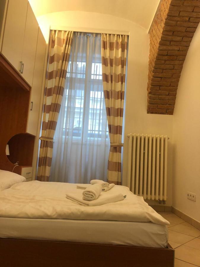 Residence La Familia Prague Luaran gambar