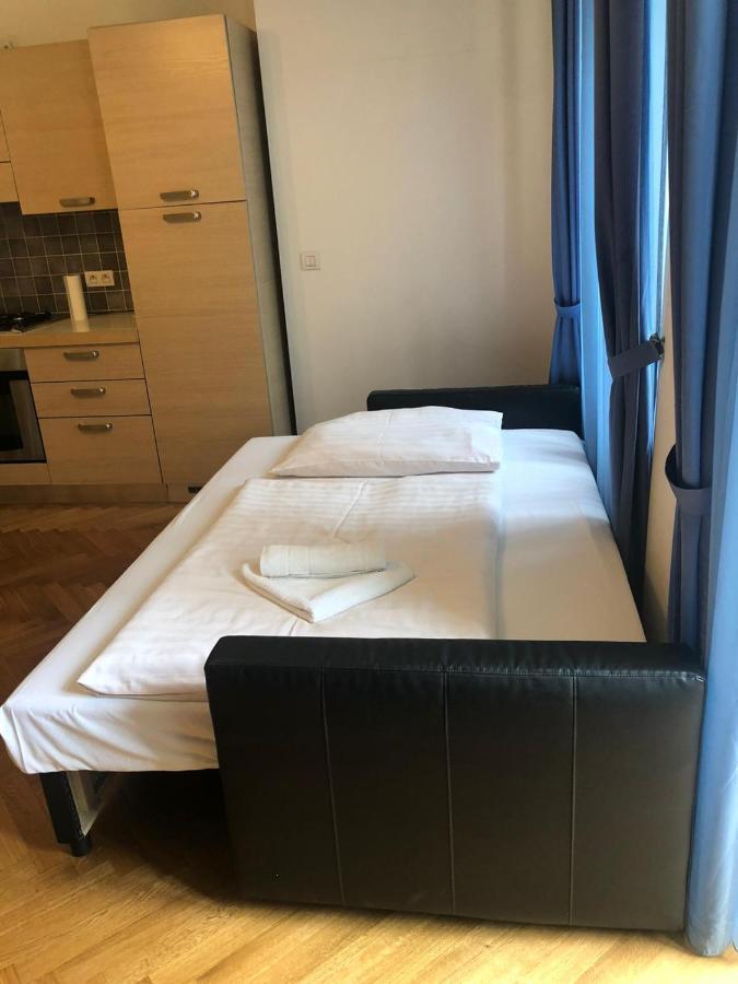 Residence La Familia Prague Luaran gambar