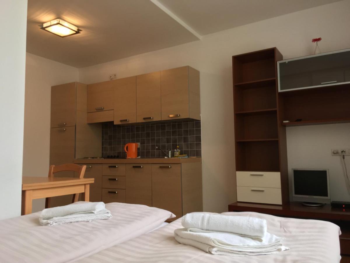 Residence La Familia Prague Luaran gambar