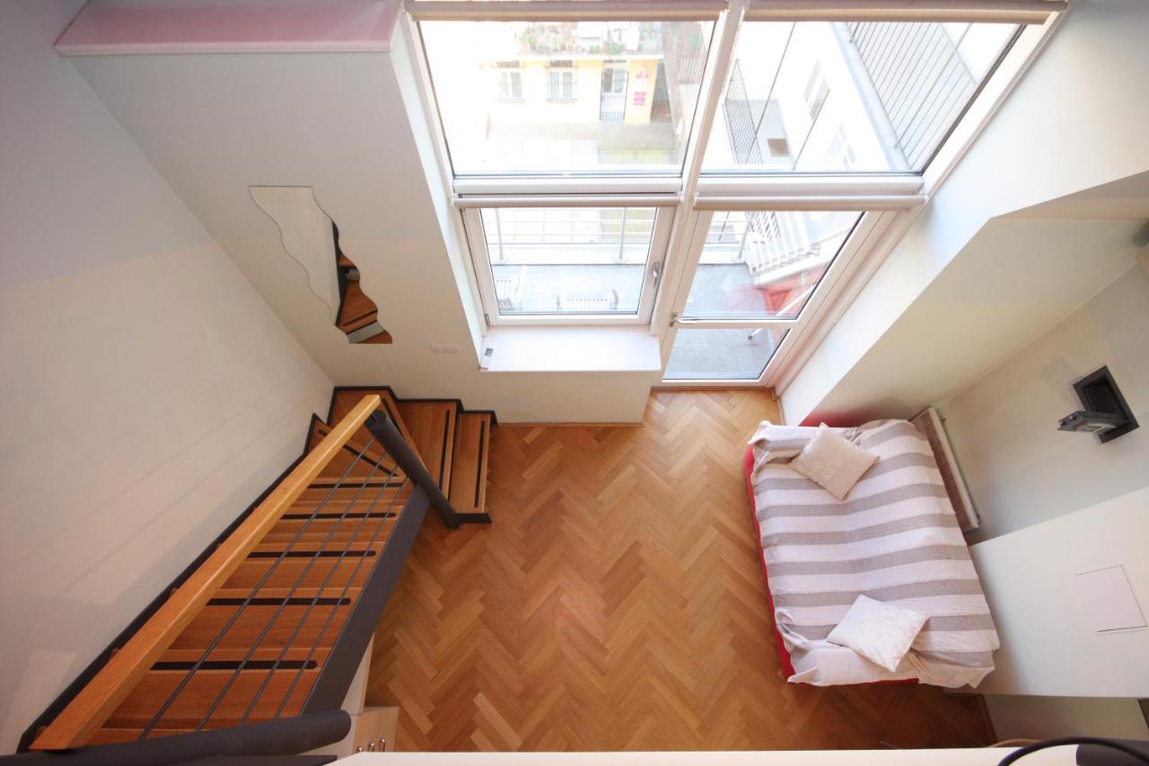 Residence La Familia Prague Luaran gambar
